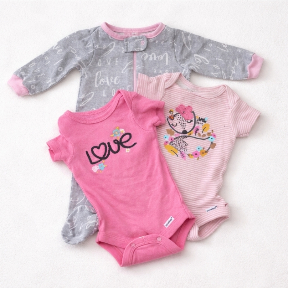 Gerber Baby Girl 3pc Bundle Onesies & Sleeper Pink Fox Love Gray Newborn Sleeper